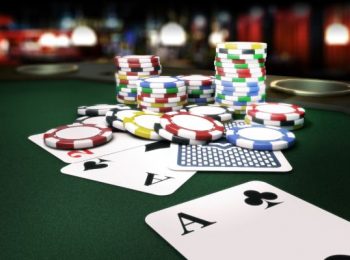 Phỉnh Poker Là Gì – Tại sao Dùng Phỉnh Để Chơi Poker?